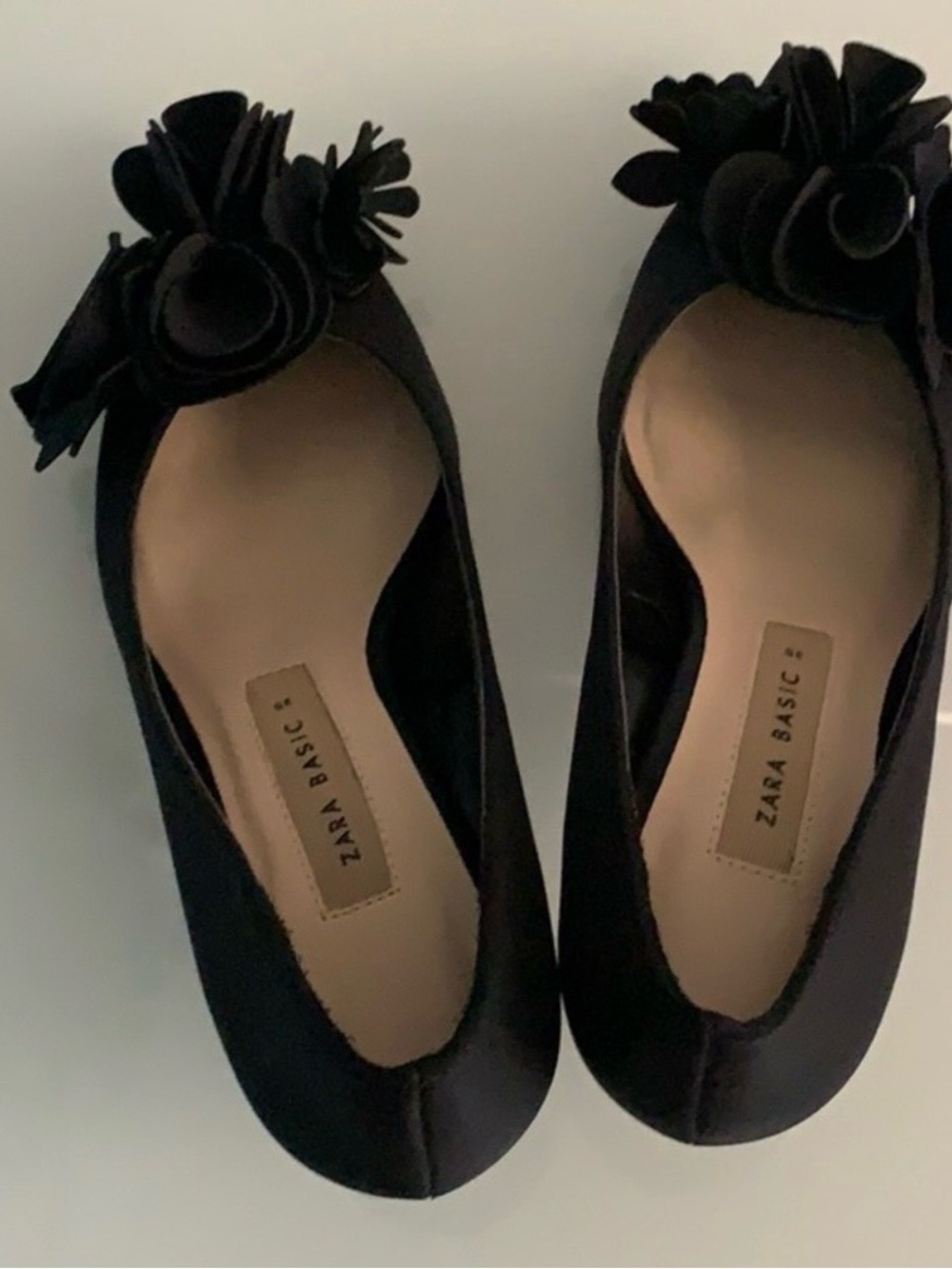 Zara Black Floral Appliqué Ballet Flats
